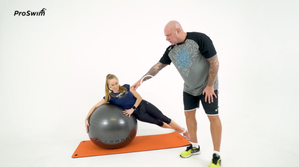 Süvalihaste treening tasakaalupalliga